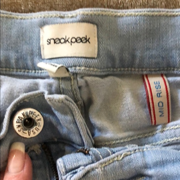 Sneak peek jeans - Picture 6 of 9